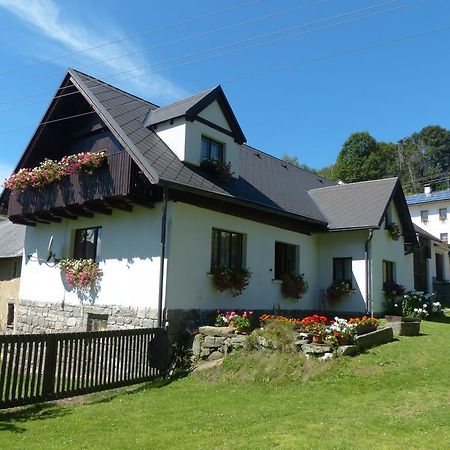 Hotel Bizoní dvůr Retenice Exterior foto